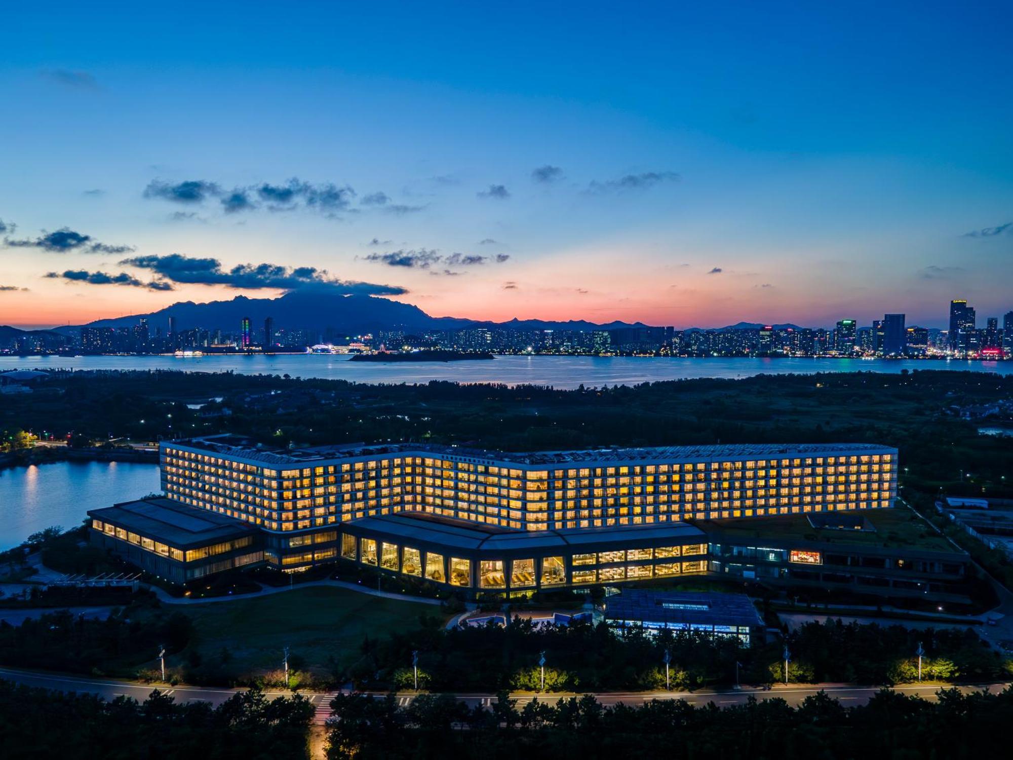 Wyndham Grand Qingdao Ξενοδοχείο Εξωτερικό φωτογραφία