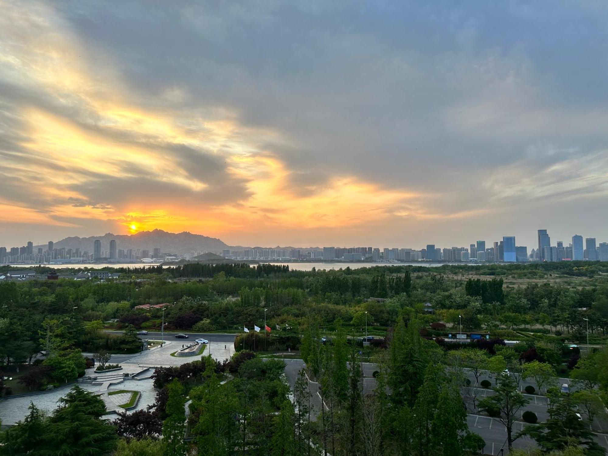 Wyndham Grand Qingdao Ξενοδοχείο Εξωτερικό φωτογραφία